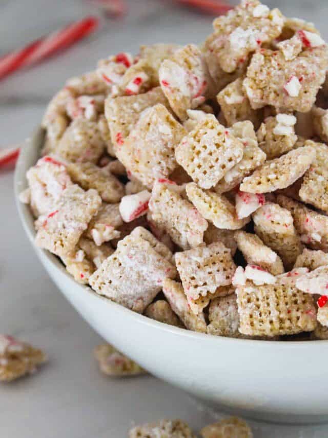 Peppermint Christmas Chex Mix (Party Mix) Simply Scrumptious Eats