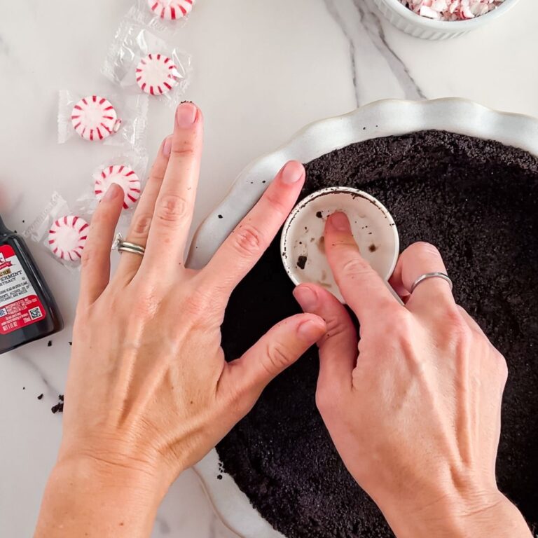 Process Task Peppermint Peppermint Pie - Simply Scrumptious Eats