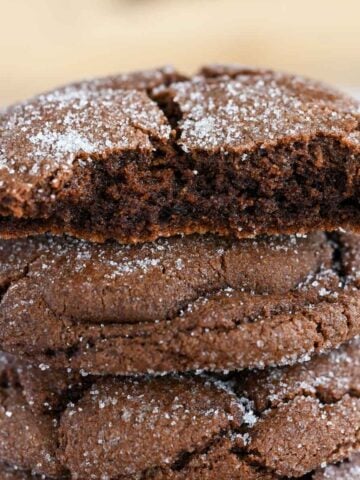 Stack of chocolate cookies.