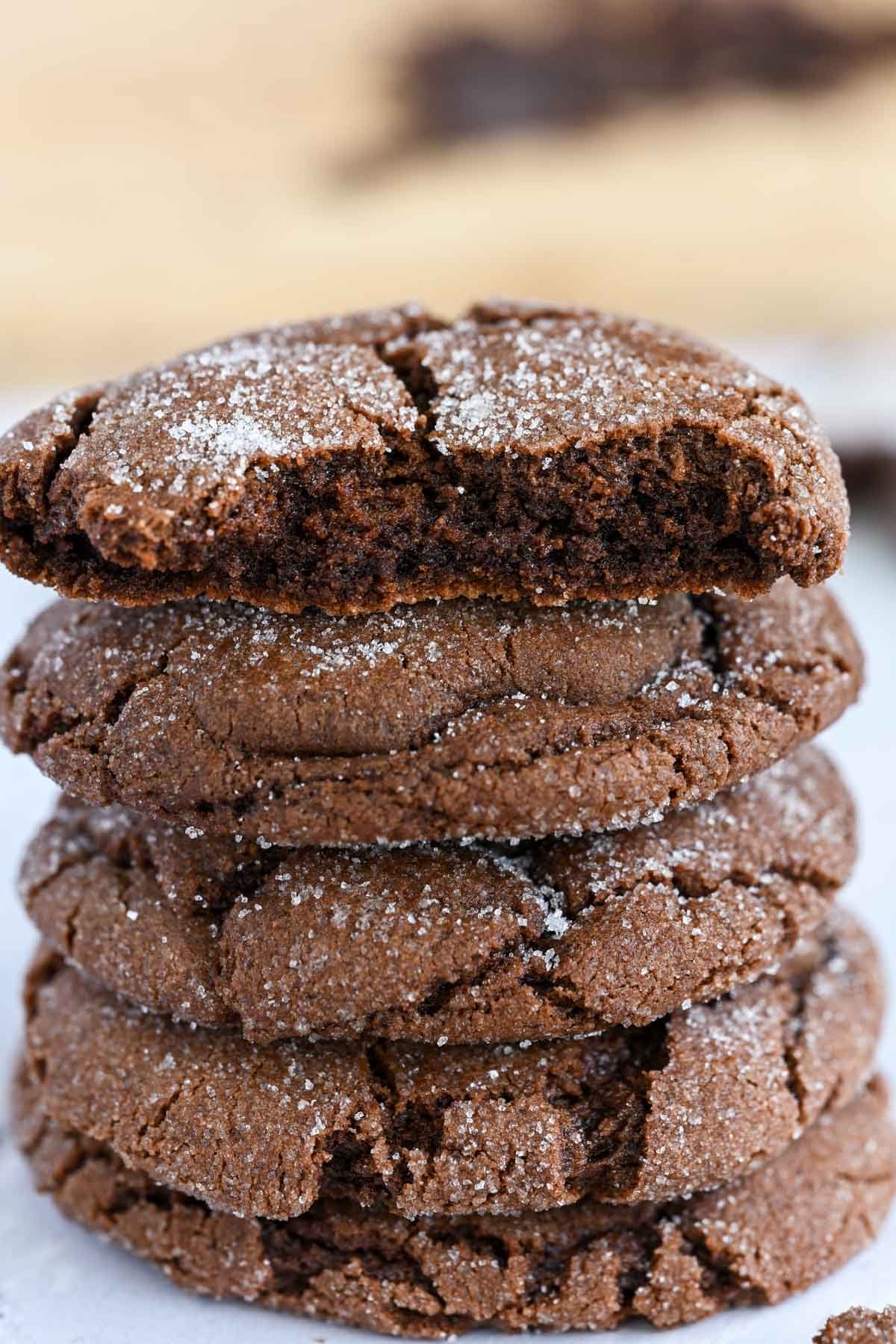 Stack of chocolate cookies.
