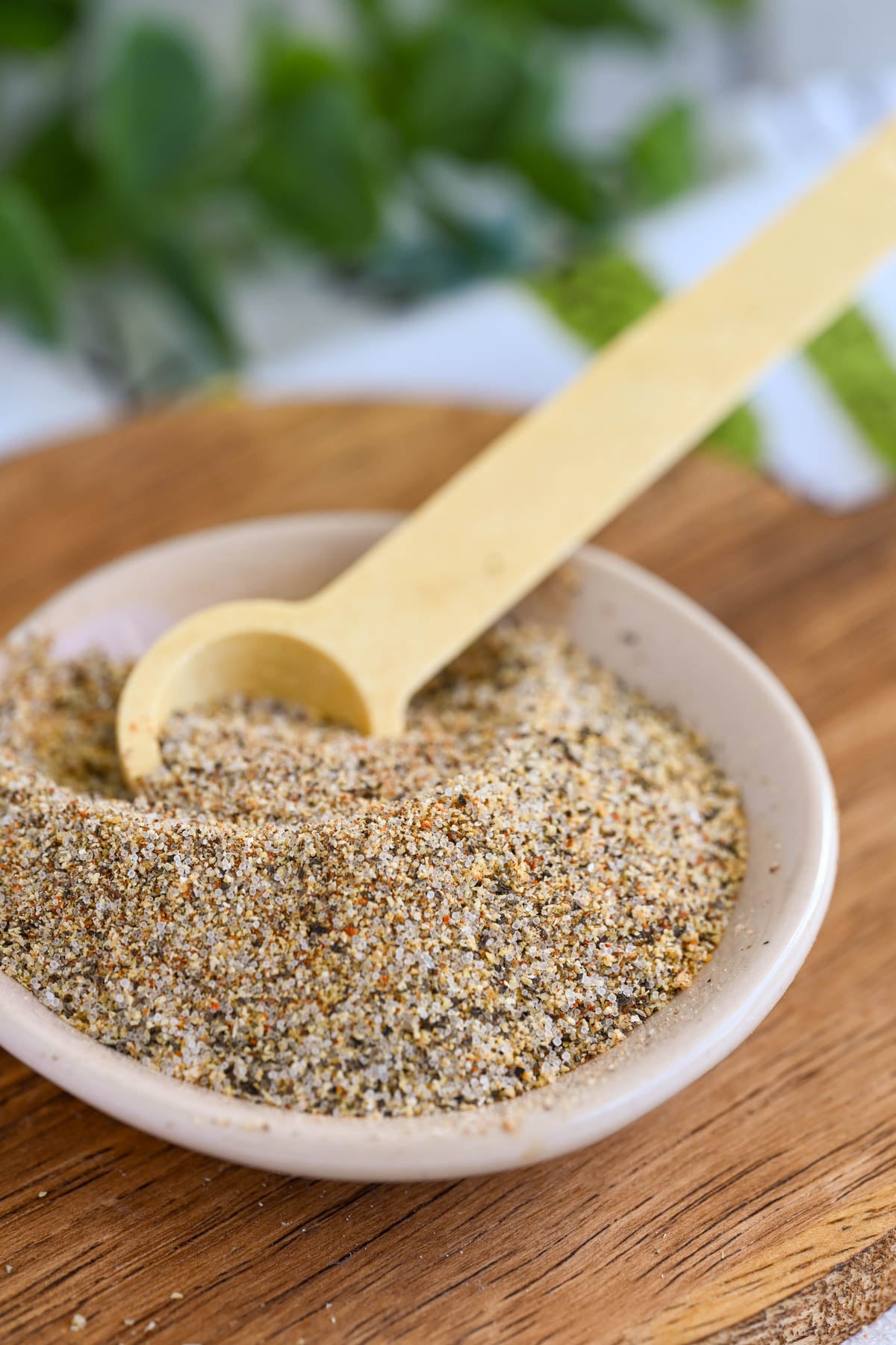 Bowl of philly cheesesteak seasoning.