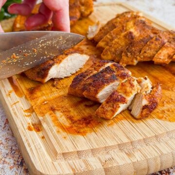 Slicing southwest chicken.