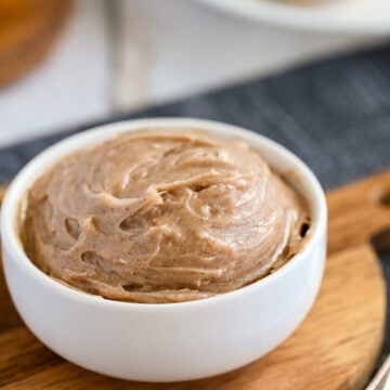 Bowl of Texas Roadhouse Butter.